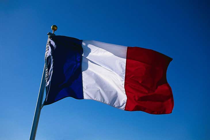 Franchissement de la frontière française: L’Ambassade de France à Alger insiste sur les restrictions