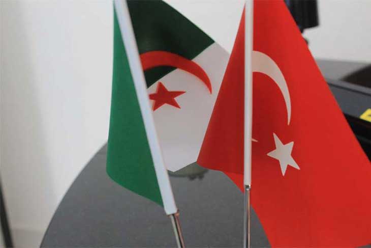 Ambassadrice turque en Algérie : 