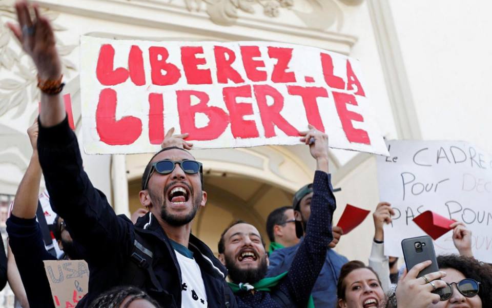 Hirak : 76 détenus libérés dont Bouregaâ et Benhadid