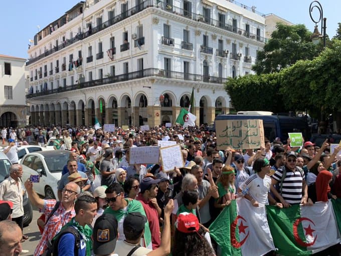 Début de la 36e marche des étudiants à Alger