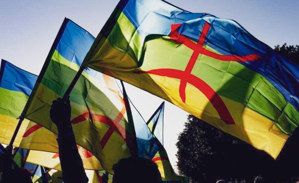 Drapeau amazigh et T-shirt de la JSK à Oran : Six mois de prison requis  contre trois manifestants