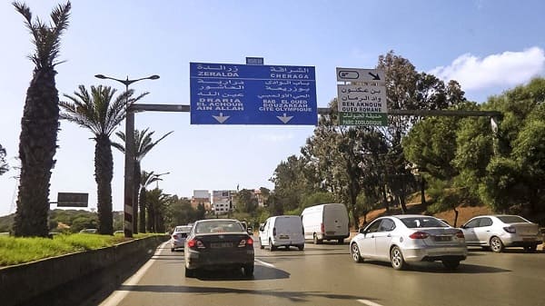 Le Gouvernement examine deux projets de décongestion du trafic routier à Alger