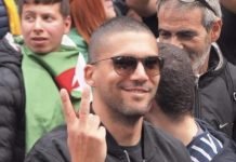 Non à la prise en otage du journaliste Khaled Drareni Garde à vue prolongée pour Khaled Drareni et trois autres activistes