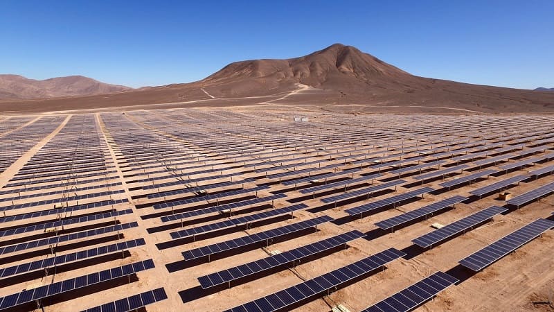 Le secteur de l’énergie mise sur une nouvelle stratégie : Cap sur le solaire et l’efficacité énergétique