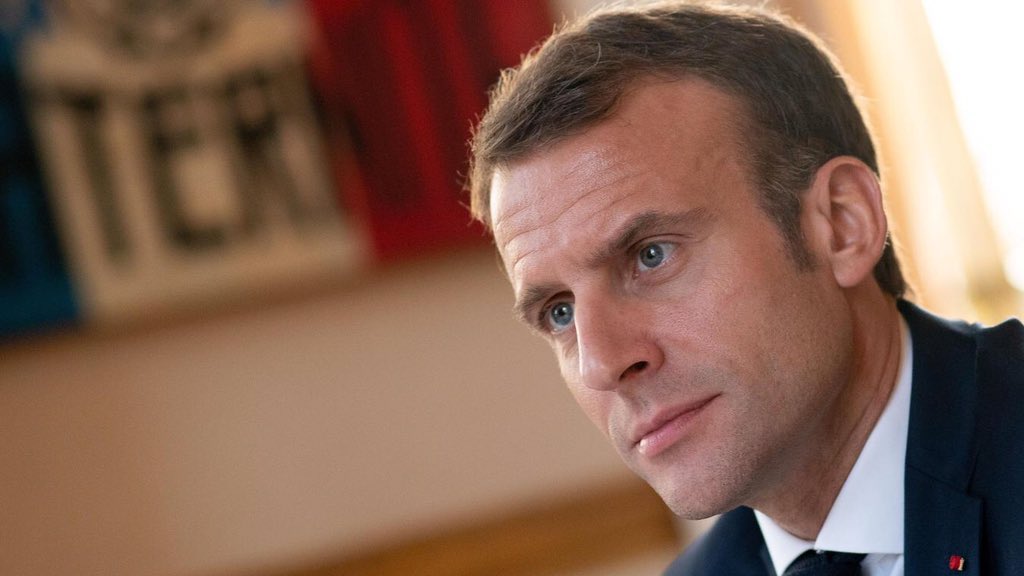 Présidentielle en France : Macron officialise sa candidature