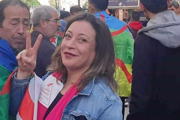 Des peines de 3 et 5 ans de prison ferme requises contre l'activiste Amira Bouraoui