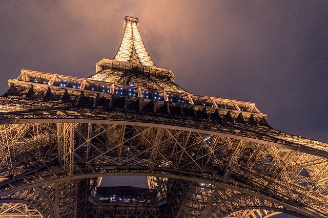 France : la Tour Eiffel rouvrira au public le 25 juin
