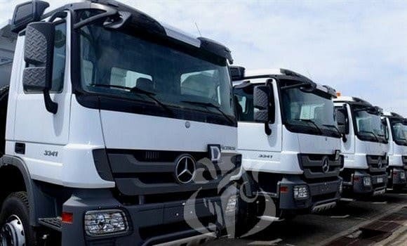 Livraison de 282 camions Mercedes-Benz