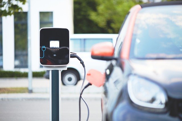 Recharger sa voiture électrique – les points à considérer