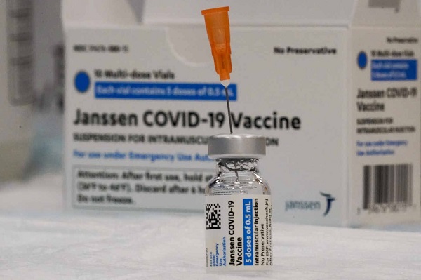 Le point sur la pandémie : toujours des questions autour des vaccins AstraZeneca et Johnson & Johnson