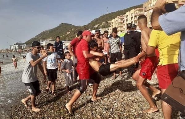 Chlef : 149 personnes évacuées vers les structures sanitaires après s'être baignées à la plage de Ténès
