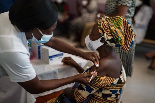 Comprendre les freins à la vaccination contre la COVID-19 en Afrique
