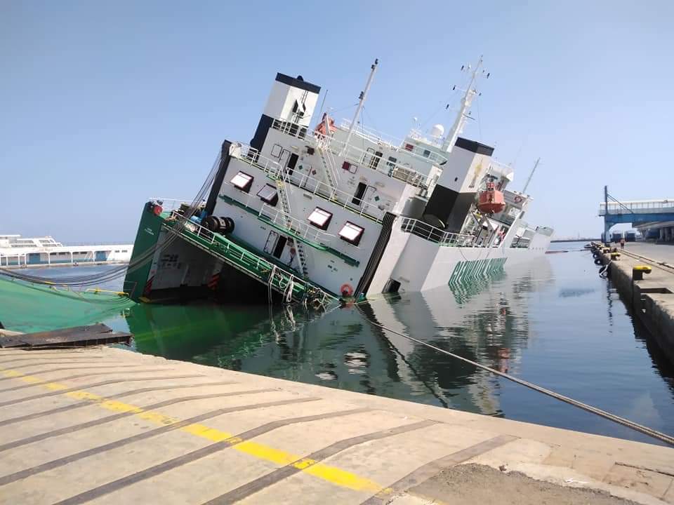 Échouage du navire portugais au port d'Alger : le corps de la personne disparue repêché