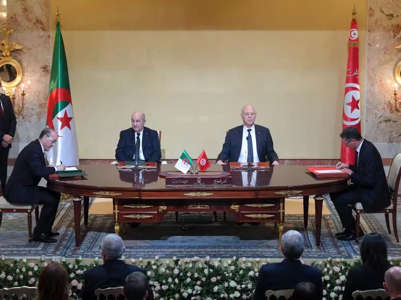 L'Algérie et la Tunisie signent 27 accords de coopération