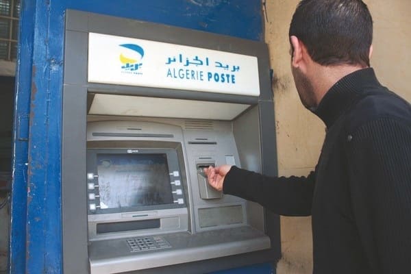 Algérie : 80% des transactions électroniques sont des retraits d'argent