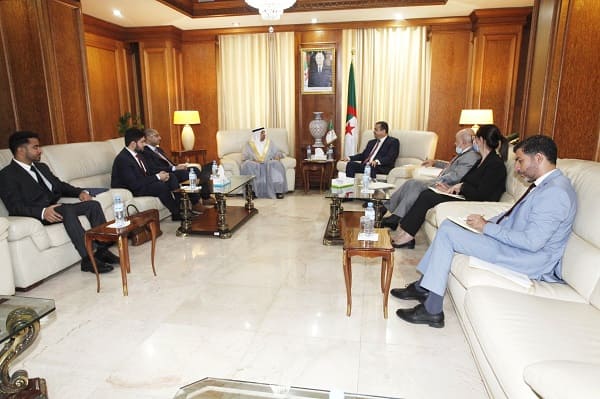 Arkab reçoit l’Ambassadeur des Emirats Arabes Unis accompagné d’une délégation de l’entreprise émiratie «Masdar»