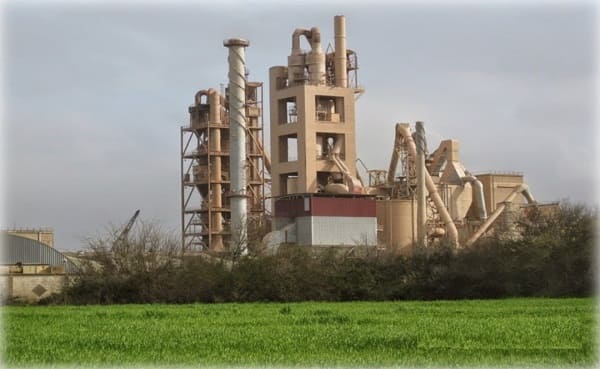 Skikda: la cimenterie Hadjar-Soud a exporté 300.000 t de clinker depuis début 2022