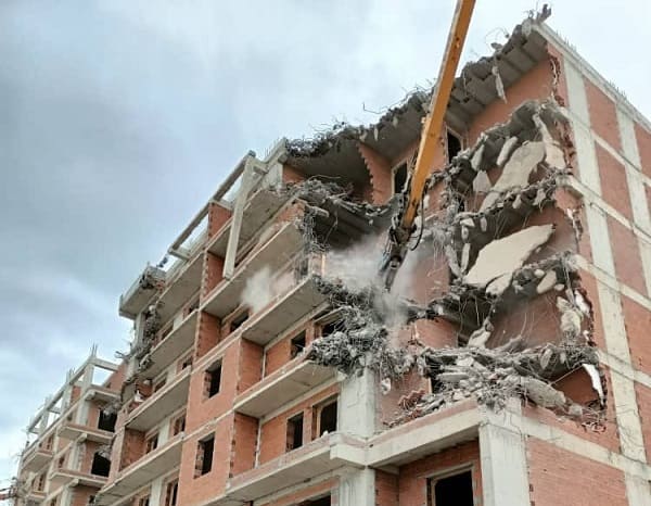 Alger : opération de démolition de promotions immobilières illicites