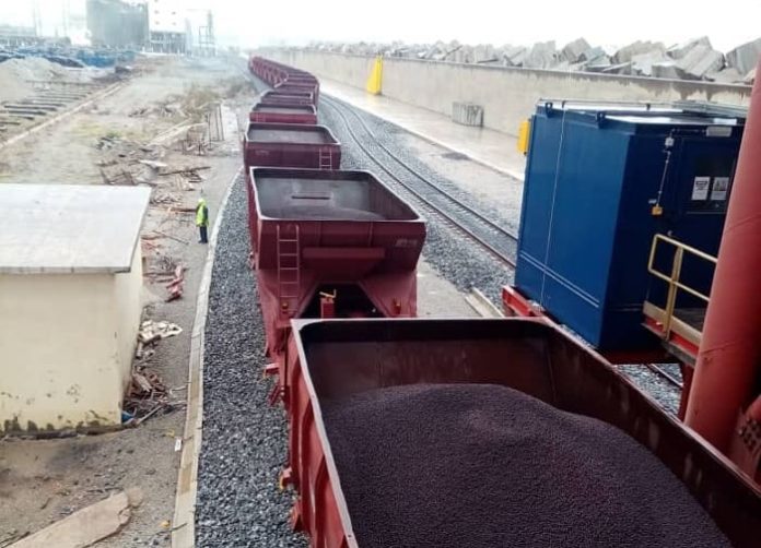 SNTF: Lancement de l’opération de transport de fer brut entre la société (AQS) et le port de Djen Djen