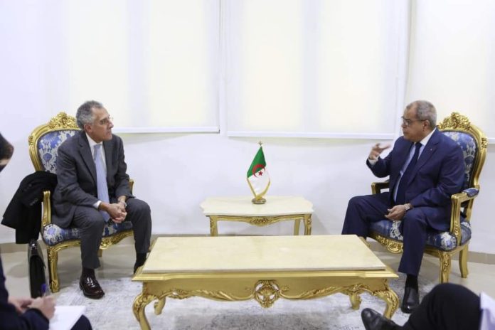 Aoun aborde avec le président du Conseil d'affaires algéro-américain la coopération bilatérale