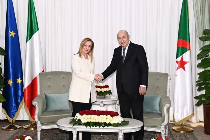 Le Président Tebboune s'entretient avec la présidente du Conseil des ministres italien