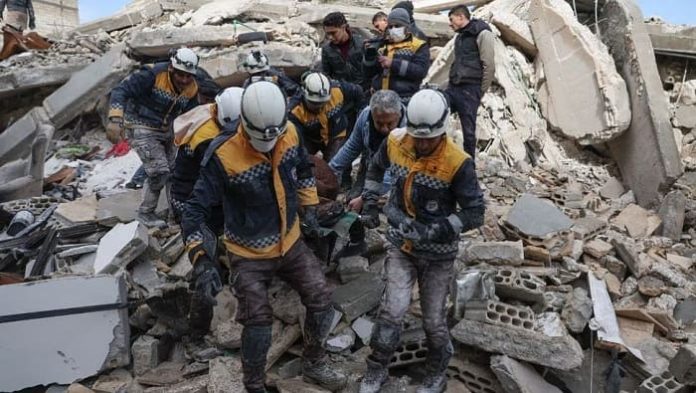 Séisme en Turquie et en Syrie : le bilan dépasse les 17.500 morts