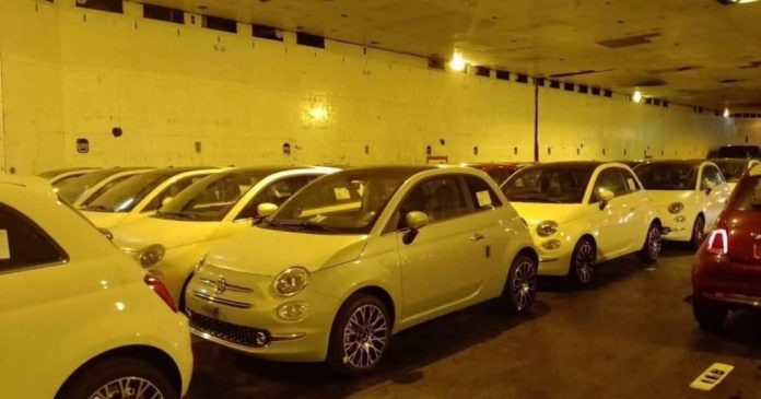 Automobile : les premières Fiat 500 importées arrivent au port de Mostaganem