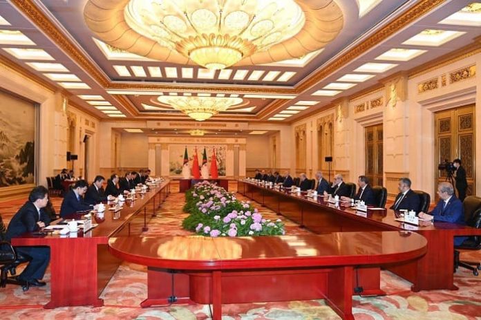Début des travaux du forum d'affaires algéro-chinois à Pékin