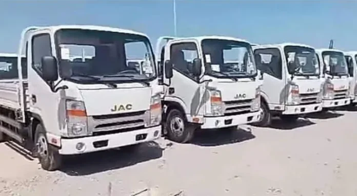 Importation de véhicules neufs : 500 camions JAC débarqués au port de Djendjen