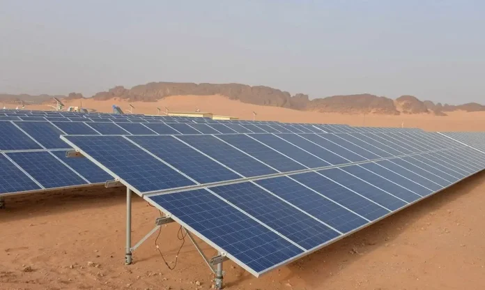 Construction de 15 centrales solaires : les contrats signés jeudi