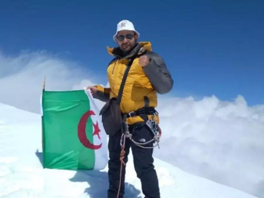 L’alpiniste algérien Nessim Hachaichi à la conquête de l’Everest